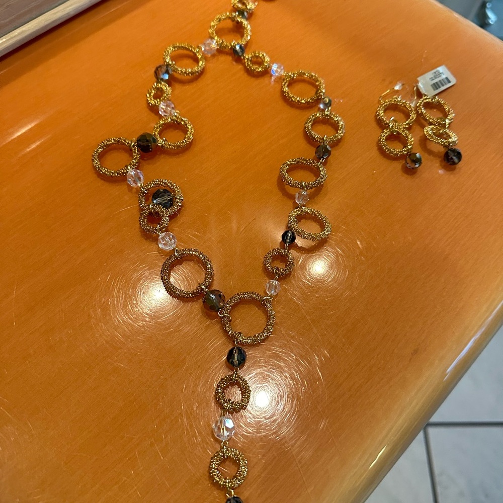 Necklace and Earring set